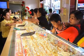 Giá vàng hôm nay 23-7-2016: Giật mình giảm mạnh