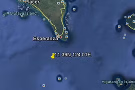 Một thuyền viên Việt Nam được cứu sống sau 15 giờ rơi xuống biển 