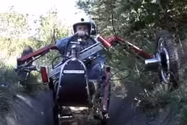 Xem mẫu ôtô cực dị, "leo trèo" như nhện