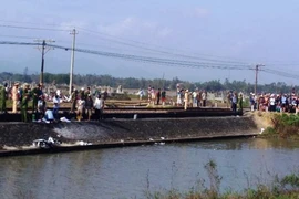 Bị tàu hỏa kéo lê một phụ nữ chết thảm