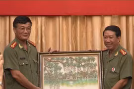 Trao đổi kinh nghiệm, nâng cao hiệu quả công tác xây dựng Đảng