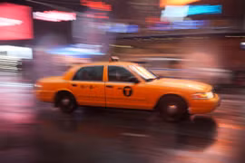 Taxi tự lái có thể giảm 90% mật độ giao thông trong thành phố