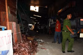 Sập hàng trăm mâm giàn giáo làm 2 người tử vong ở TP.HCM