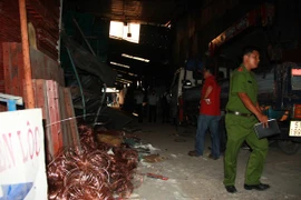 Sập hàng trăm mâm giàn giáo làm 2 người tử vong ở TP.HCM