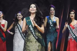 Nam Em dằn vặt bản thân vì không giỏi tiếng Anh ​