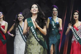 Nam Em dằn vặt bản thân vì không giỏi tiếng Anh ​