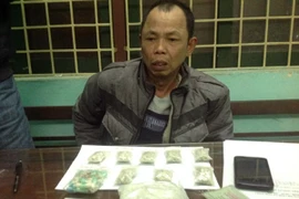 Bắt đối tượng vận chuyển 5kg ma túy đá và 1.000 viên ma túy tổng hợp