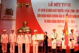 Học viện CSND đón nhận Huân chương Bảo vệ Tổ quốc hạng Nhất