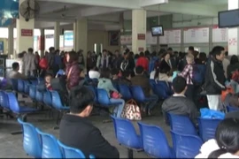 Hai đối tượng cò mồi hành khách tại bến xe bị bắt giữ