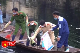 Tuổi trẻ Công an Thủ đô chung tay làm sạch sông Cầu Bây