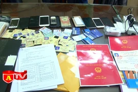 Bóc gỡ đường dây liên tỉnh làm giả bằng lái xe