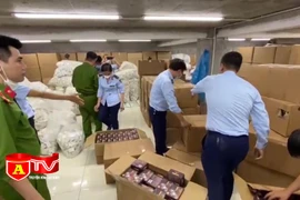 Phát hiện trong cà phê giảm cân Hoàng Gia có chứa 2 chất cấm