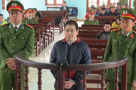 Trùm ma túy Tàng Keangnam cùng đồng bọn tái hầu tòa