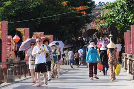 Để du khách đến Việt Nam chi tiêu “mạnh tay hơn” 