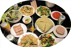 Ăn uống thế nào trong ngày Tết để an toàn và khỏe mạnh? 