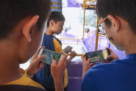 Hiểm họa tâm thần vì nghiện game, Internet