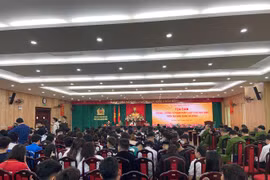 Con trẻ phạm tội - lỗi của người lớn