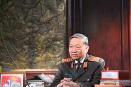 75 năm thực hiện Sáu điều Bác Hồ dạy - Lực lượng Công an nhân dân “rèn đức, luyện tài, lập chiến công, vì nước quên thân, vì dân phục vụ” 