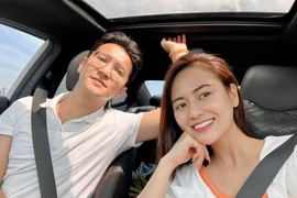 Diễn viên Việt Hoa: “Sống vui vẻ, không lừa dối nhau là được”