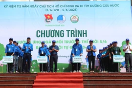 Ra mắt đội tự quản 3+ bảo đảm trật tự và văn minh đô thị 