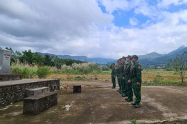 Về nơi “mùa hoa sở ra cây” 