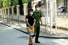 Tạm giữ hình sự 6 đối tượng trong vụ cướp tài sản của nữ công nhân môi trường