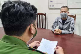 Lộ thêm đường dây cho gái mại dâm vay lãi nặng