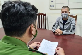 Lộ thêm đường dây cho gái mại dâm vay lãi nặng