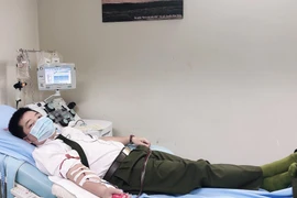 Giọt máu nghĩa tình kịp thời cứu con của đồng đội