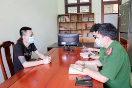 Khởi tố, tạm giam thêm 2 đối tượng ném bom xăng vào nhà cán bộ Công an