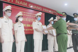 Khích lệ cán bộ chiến sỹ, tạo động lực hoàn thành nhiệm vụ 