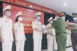 Khích lệ cán bộ chiến sỹ, tạo động lực hoàn thành nhiệm vụ 