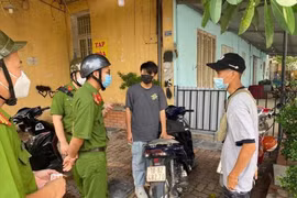 [Ảnh] Chủ động, quyết tâm chặn dịch bằng nhiều biện pháp quyết liệt