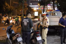 Xử lý nghiêm hành vi rao bán giấy phép lái xe giả công khai trên mạng xã hội 