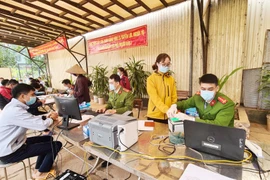 Hà Nội: Phối hợp các điểm tiêm chủng, thu nhận hơn 1 vạn hồ sơ cấp căn cước công dân