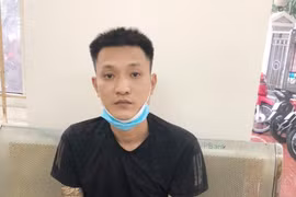 Mua hộ ma túy và giao tại chốt kiểm soát phòng dịch, “đối tác” sợ bỏ chạy