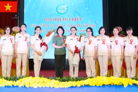 Khẳng định vị thế của phụ nữ trong lực lượng Cảnh sát cơ động