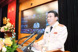 Lực lượng An ninh nhân dân đón nhận Huân chương Bảo vệ Tổ quốc hạng Nhất