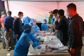 Phát hiện nhóm test nhanh Covid-19 trái phép trong trận đấu Việt Nam – Nhật Bản