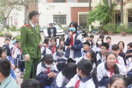 Nâng cao nhận thức, giáo dục cho trẻ em về an toàn giao thông