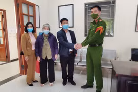 Đưa cụ bà đi lạc gần 10km về với gia đình