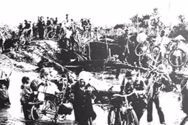 Đại thắng mùa xuân 1975 - Biểu tượng của sự phối hợp giữa Quân đội nhân dân và Công an nhân dân Việt Nam trong kháng chiến chống Mỹ, cứu nước