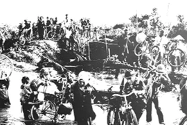 Đại thắng mùa xuân 1975 - Biểu tượng của sự phối hợp giữa Quân đội nhân dân và Công an nhân dân Việt Nam trong kháng chiến chống Mỹ, cứu nước