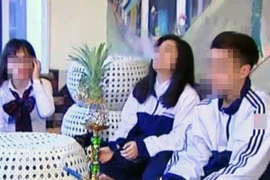 Phụ huynh đòi làm rõ sự thật clip học sinh hút shisha 