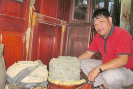 Người sở hữu kho tiền cổ nặng 6 tấn