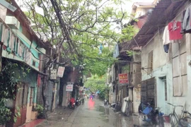 Sống giữa trung tâm, 15 năm chờ ngày “lên phố”