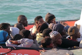 Tàu đắm ở Địa Trung Hải, 400 người chết