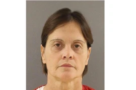 Bắn chết chồng vì nhắn tin tình cảm cho gái