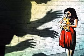 Cậu bé 10 tuổi cưỡng hiếp bé gái hàng xóm