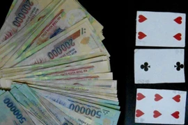 Tái diễn trò lửa đảo “đỏ - đen” trên xe khách